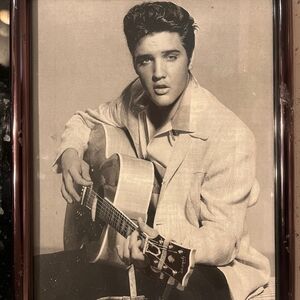 Elvis photos